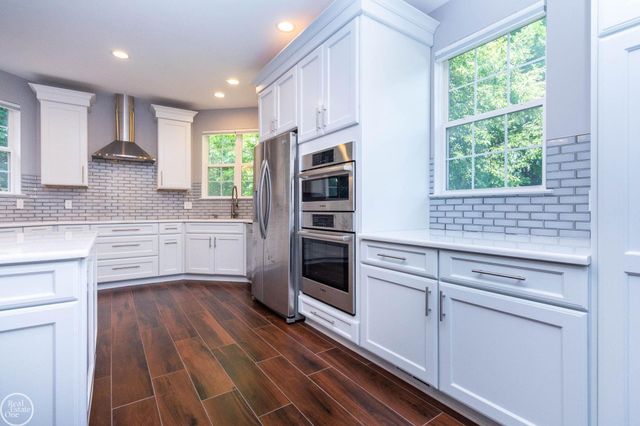 5426 Murray Court, Waterford Twp, MI 48327
