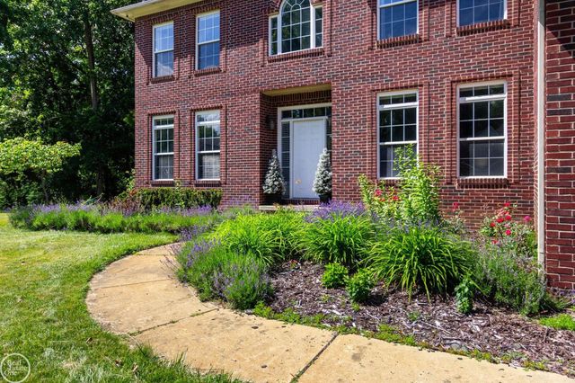 5426 Murray Court, Waterford Twp, MI 48327