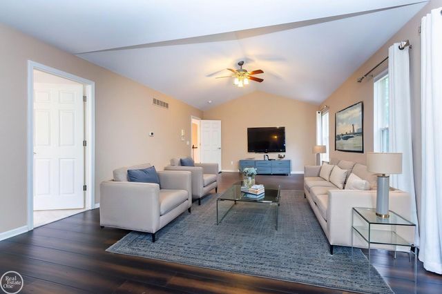 5426 Murray Court, Waterford Twp, MI 48327