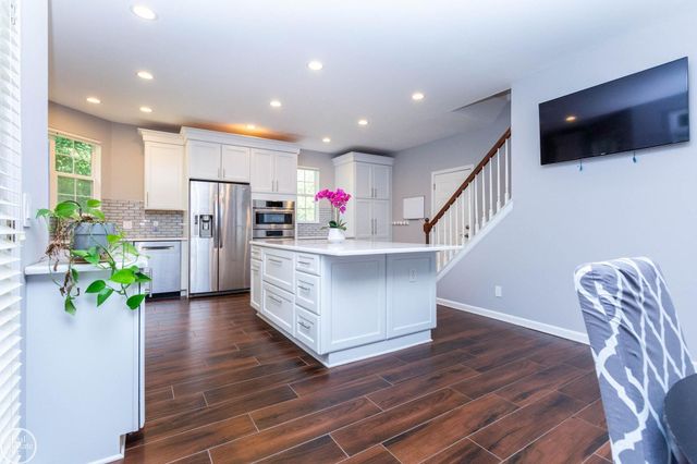 5426 Murray Court, Waterford Twp, MI 48327