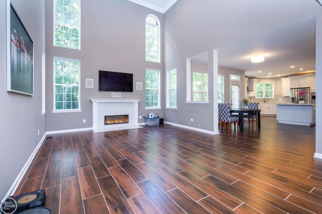 5426 Murray Court, Waterford Twp, MI 48327