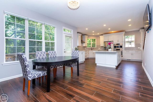 5426 Murray Court, Waterford Twp, MI 48327