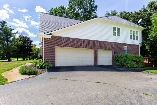 5426 Murray Court, Waterford Twp, MI 48327