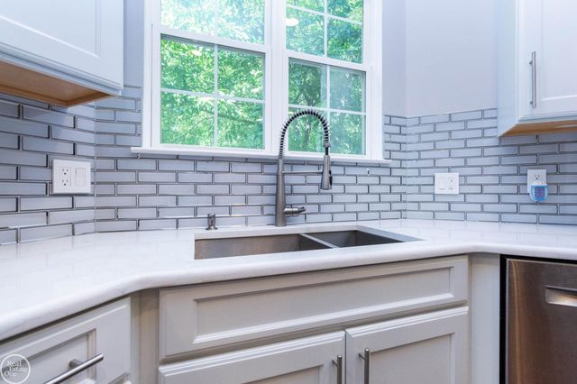 5426 Murray Court, Waterford Twp, MI 48327