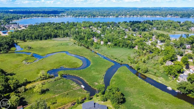 5426 Murray Court, Waterford Twp, MI 48327