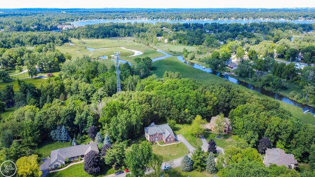 5426 Murray Court, Waterford Twp, MI 48327