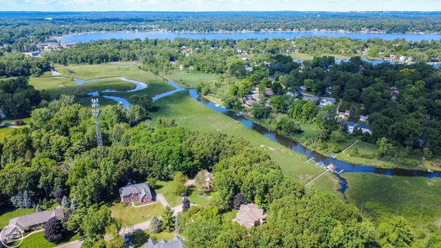 5426 Murray Court, Waterford Twp, MI 48327