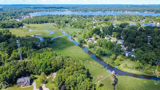 5426 Murray Court, Waterford Twp, MI 48327