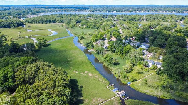 5426 Murray Court, Waterford Twp, MI 48327