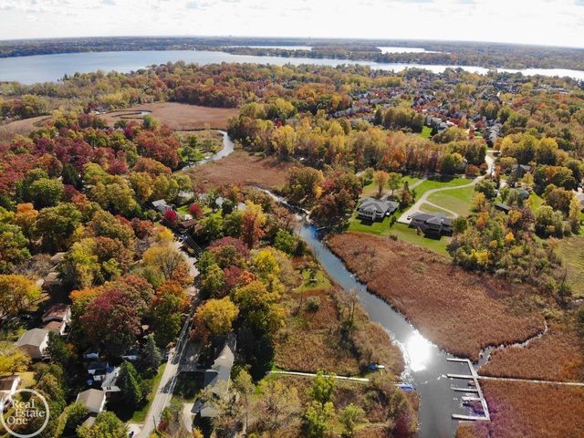 5426 Murray Court, Waterford Twp, MI 48327