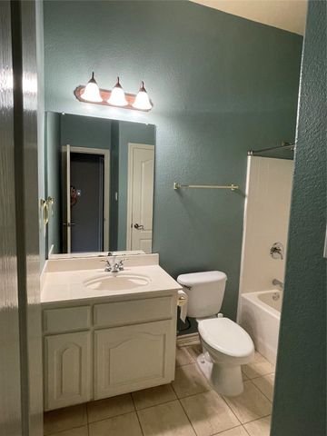 1700 Clover Hill Road, Mansfield, TX 76063