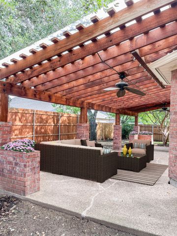 1700 Clover Hill Road, Mansfield, TX 76063