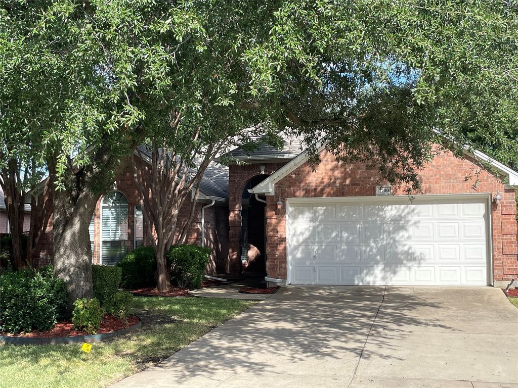 1700 Clover Hill Road, Mansfield, TX 76063