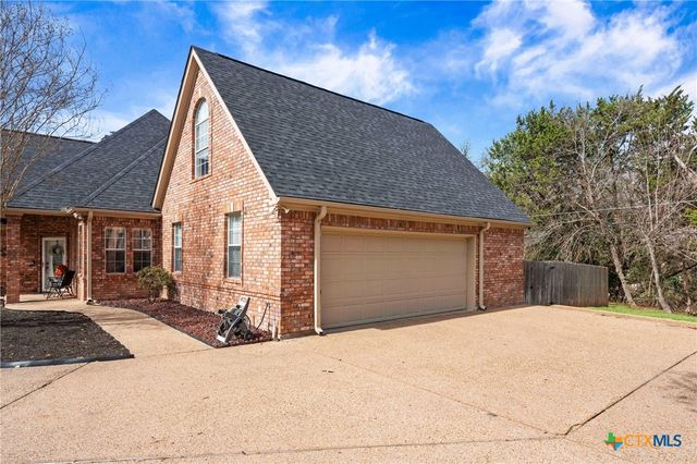 2506 Canyon Cliff Drive, Temple, TX 76502