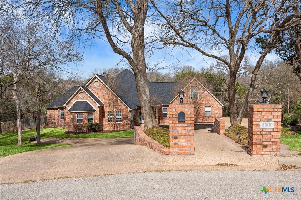 2506 Canyon Cliff Drive, Temple, TX 76502