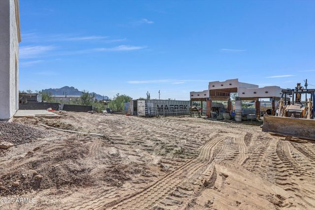 317 W Frontier Street, Apache Junction, AZ 85120