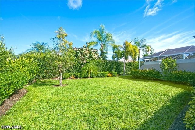 7405 Emilia LN, Naples, FL 34114