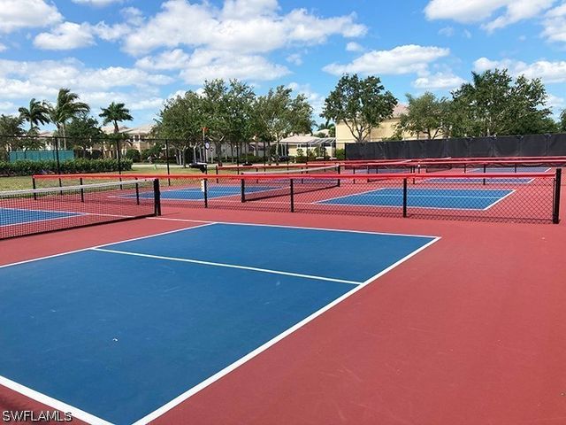 7405 Emilia LN, Naples, FL 34114