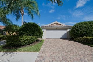 7405 Emilia LN, Naples, FL 34114