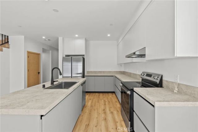 5747 Vista Del Monte, Sherman Oaks, CA 91411