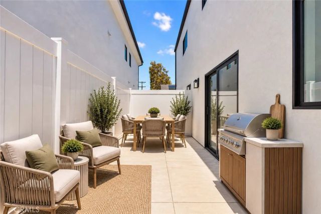 5747 Vista Del Monte, Sherman Oaks, CA 91411