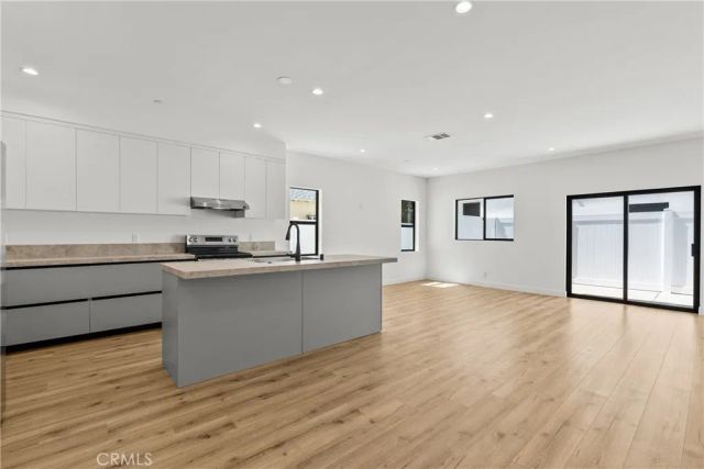 5747 Vista Del Monte, Sherman Oaks, CA 91411