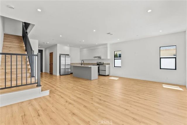 5747 Vista Del Monte, Sherman Oaks, CA 91411