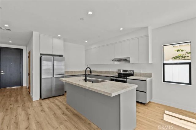 5747 Vista Del Monte, Sherman Oaks, CA 91411