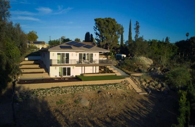 1830 Idaho Avenue, Escondido, CA 92027