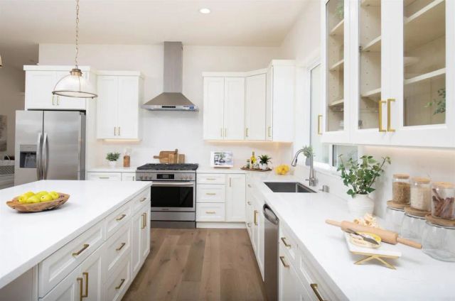 1830 Idaho Avenue, Escondido, CA 92027