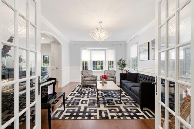 14 Dupont Court, Dix Hills, NY 11746