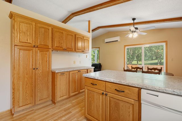 28 Leprechaun Lane, Mantorville, MN 55955