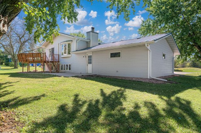 28 Leprechaun Lane, Mantorville, MN 55955