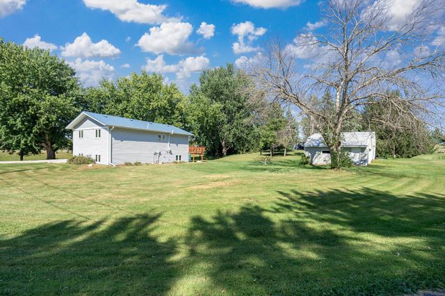 28 Leprechaun Lane, Mantorville, MN 55955