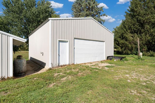 28 Leprechaun Lane, Mantorville, MN 55955