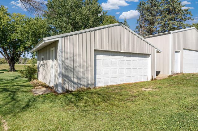 28 Leprechaun Lane, Mantorville, MN 55955