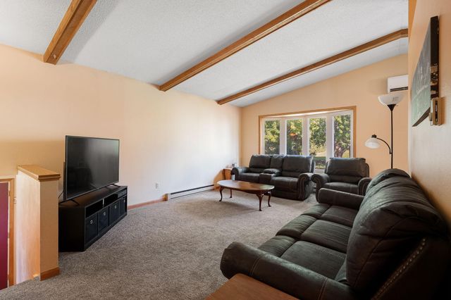 28 Leprechaun Lane, Mantorville, MN 55955