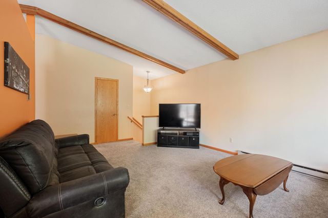 28 Leprechaun Lane, Mantorville, MN 55955