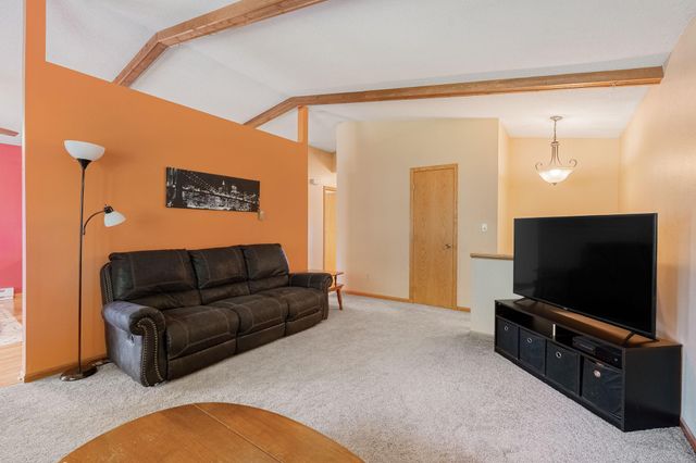 28 Leprechaun Lane, Mantorville, MN 55955