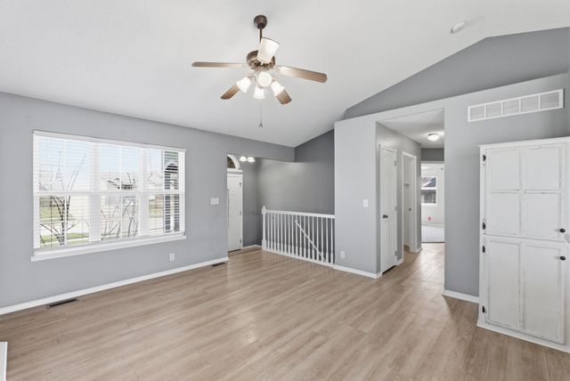 860 S Sunset Cir, Andover, KS 67002