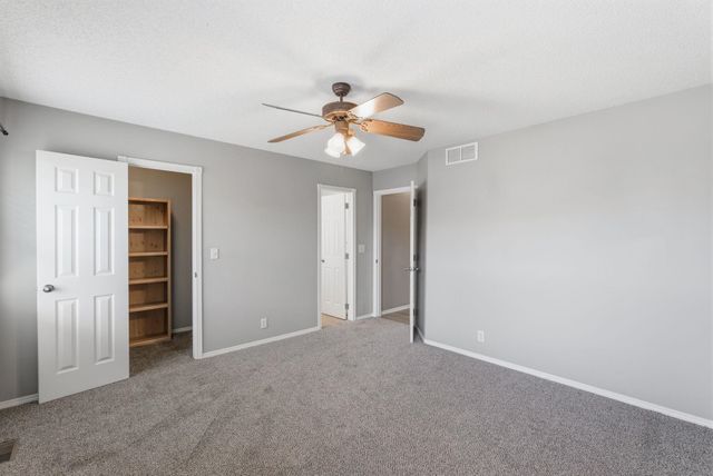 860 S Sunset Cir, Andover, KS 67002