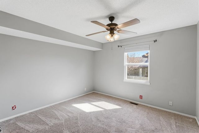 860 S Sunset Cir, Andover, KS 67002