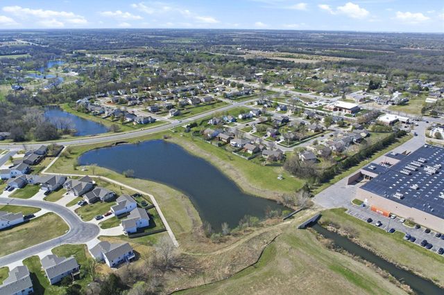 860 S Sunset Cir, Andover, KS 67002