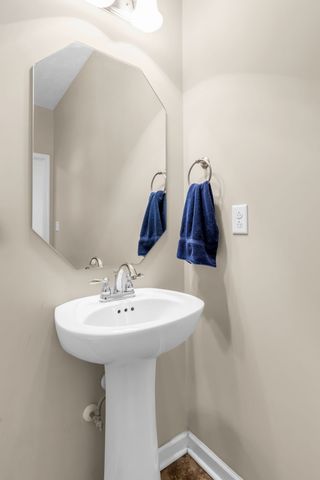 1410 Halverson Dr, Murfreesboro, TN 37128