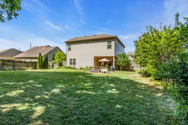 1410 Halverson Dr, Murfreesboro, TN 37128