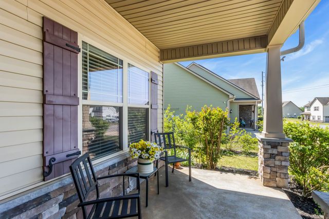 1410 Halverson Dr, Murfreesboro, TN 37128