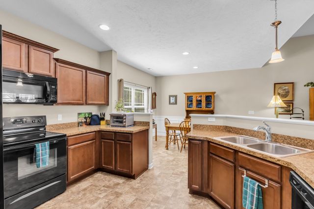 1410 Halverson Dr, Murfreesboro, TN 37128