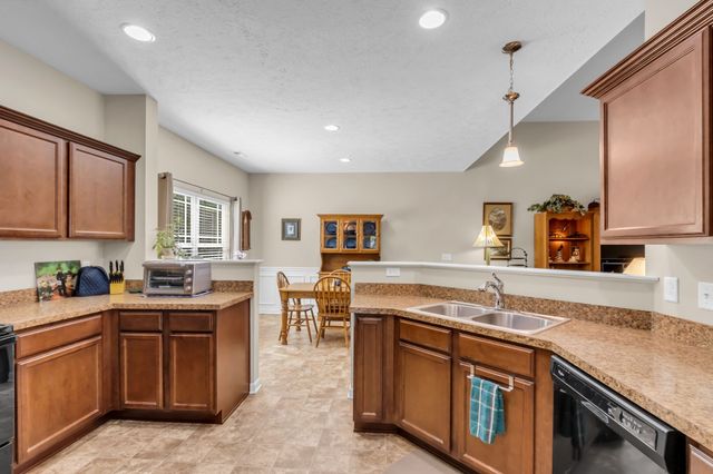 1410 Halverson Dr, Murfreesboro, TN 37128