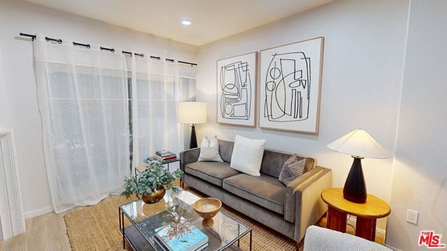 1901 N Buena Vista Street 3-305, Burbank, CA 91504