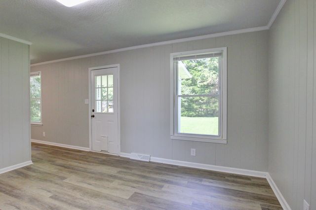 521 Cheatham Dr, Clarksville, TN 37042